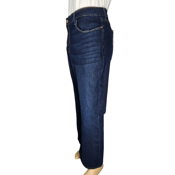 Levis Signature Womens Jeans 22M Modern Boot Cut Dark Wash Denim MINT CONDITION - Picture 2 of 6